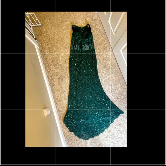 MAC DUGGAL SCALLOPED NECKLINE SEQUINED EVENING GOWN - Picture 5 of 5